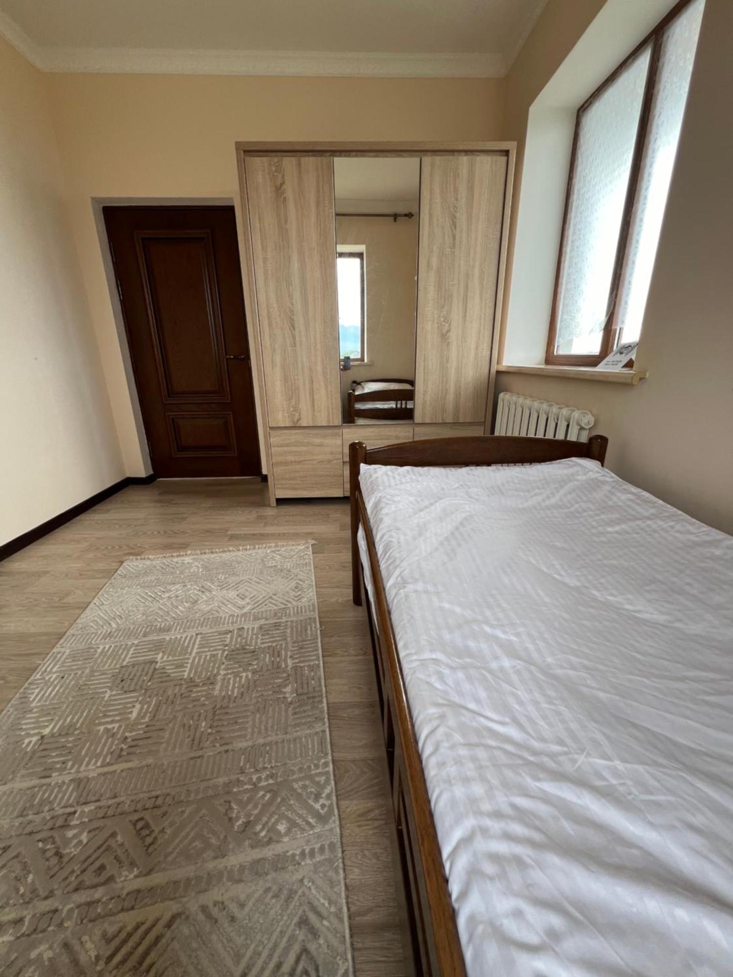 Hotel Maksat House Tossor Esterno foto